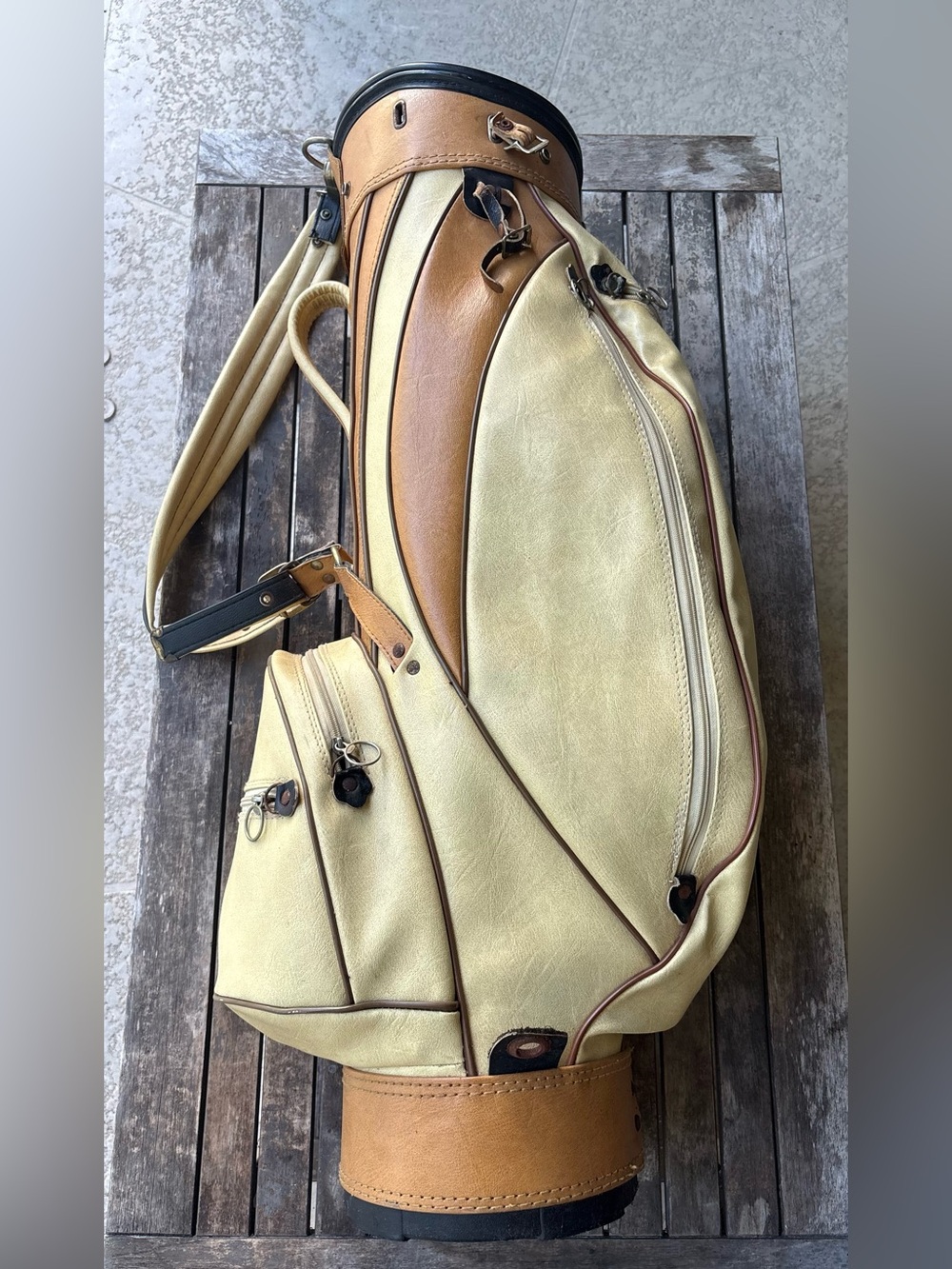 Northwestern Vintage Golf Bag Faux Leather Beige/Cream 6-Way Divider Rain Cover